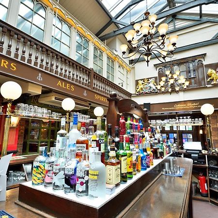 The Royal Victoria And Bull Hotel Дартфорд Экстерьер фото