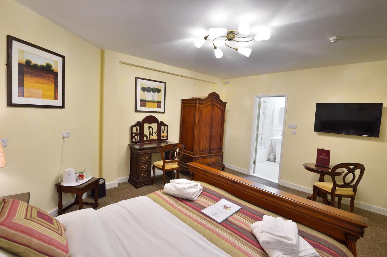 The Royal Victoria And Bull Hotel Дартфорд Экстерьер фото