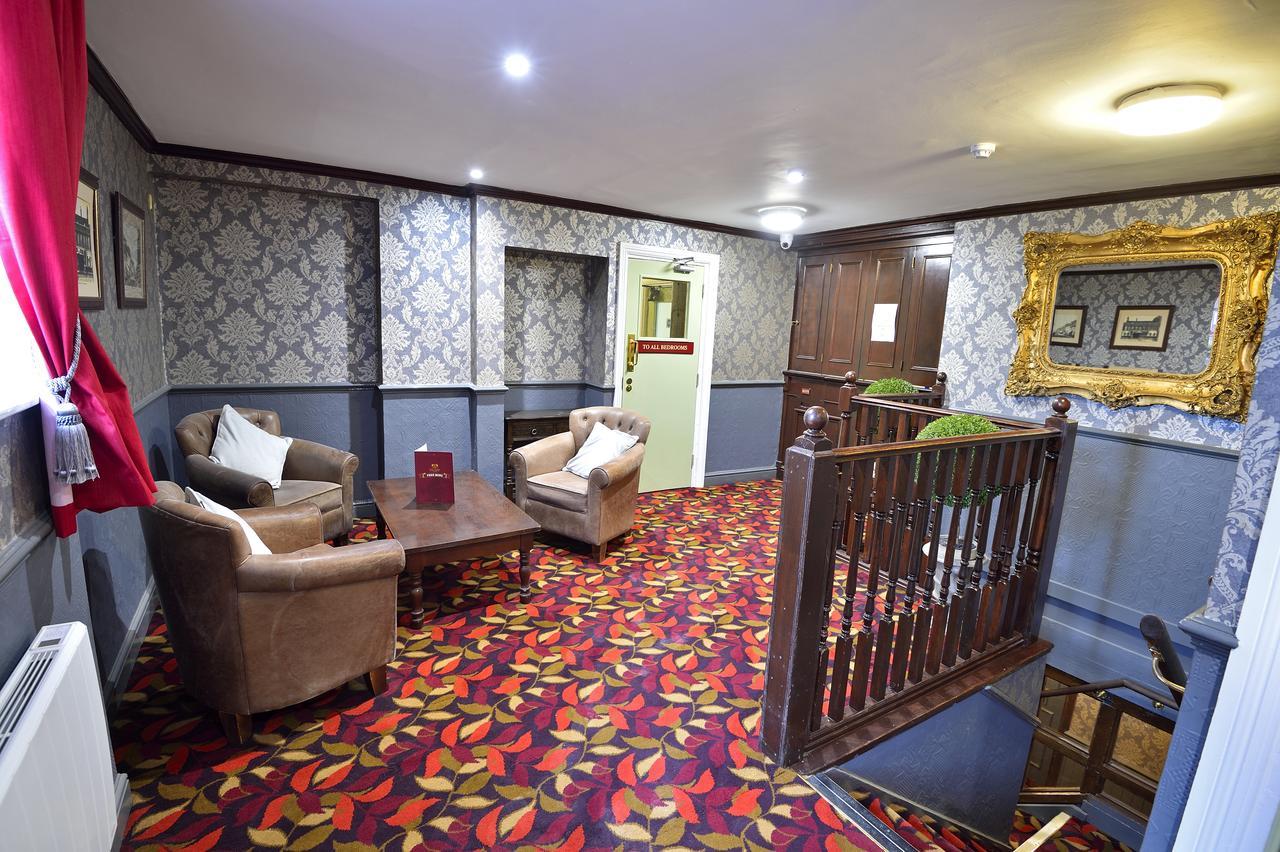 The Royal Victoria And Bull Hotel Дартфорд Экстерьер фото